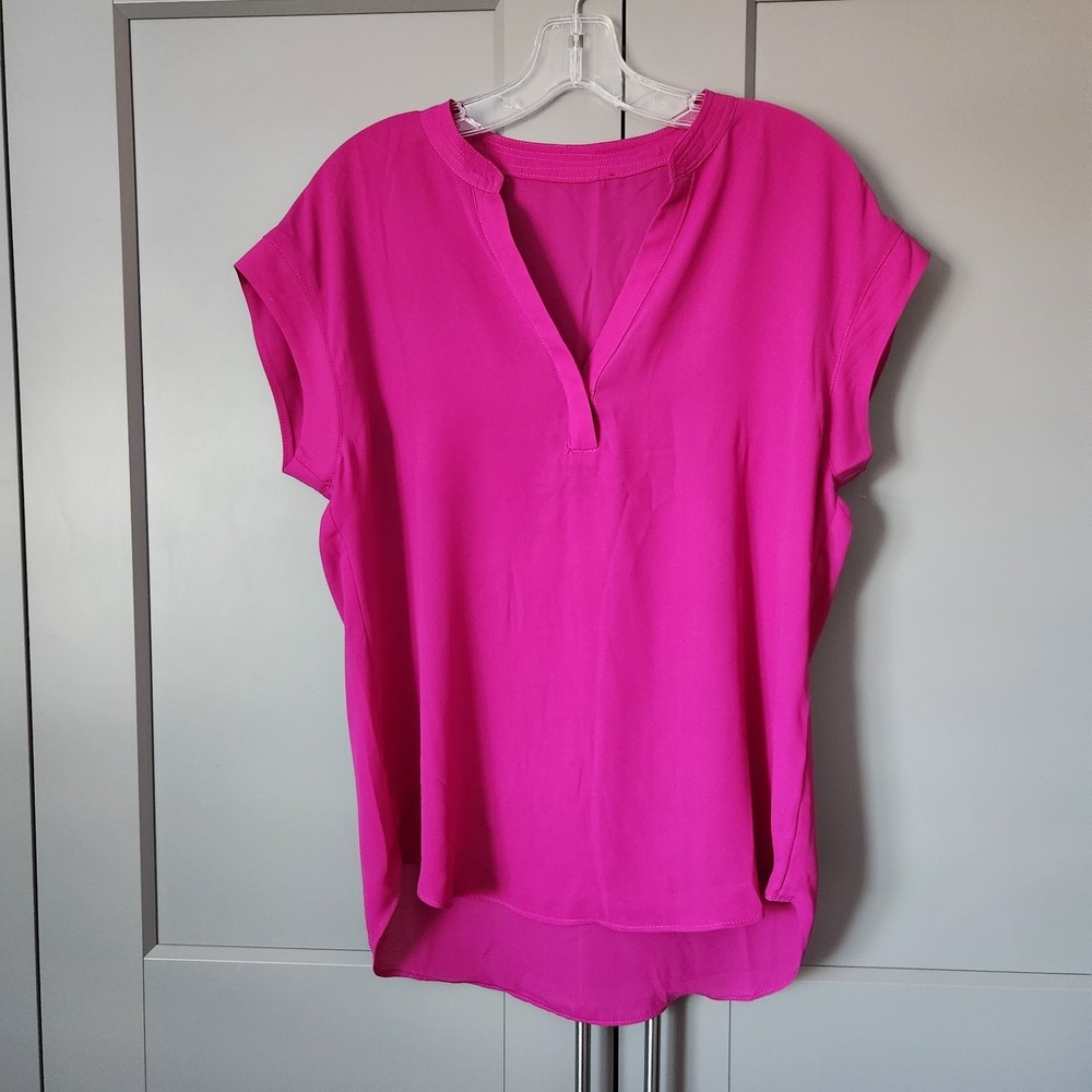 Cato Blouse Womens M Magenta Fuchsia Pink Split V Neck Cap Sleeve High Low
